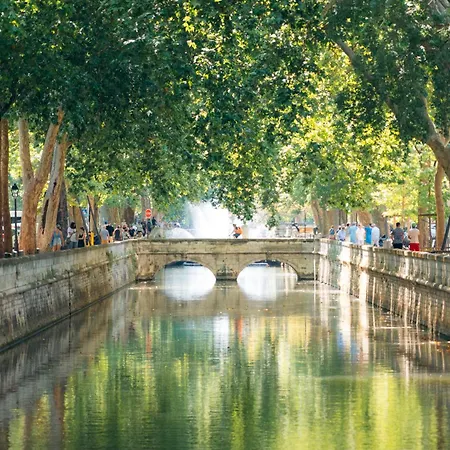 La Manil Yourhosthelper Meynes