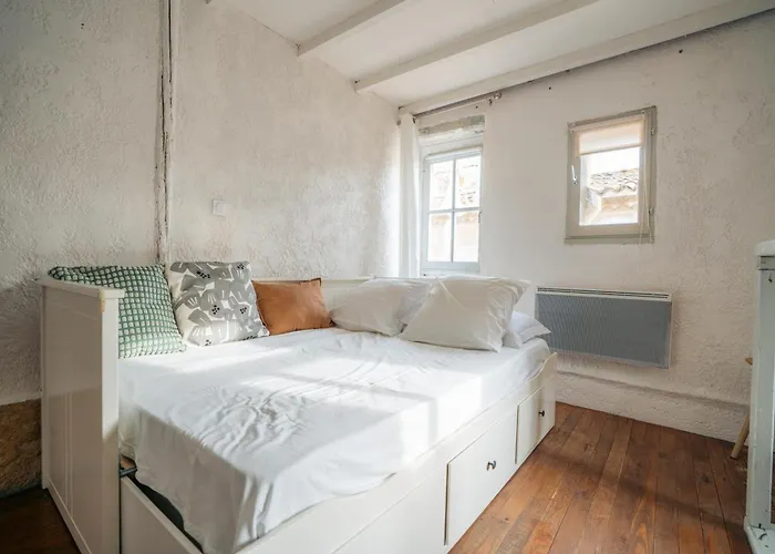 La Manil Yourhosthelper 아파트