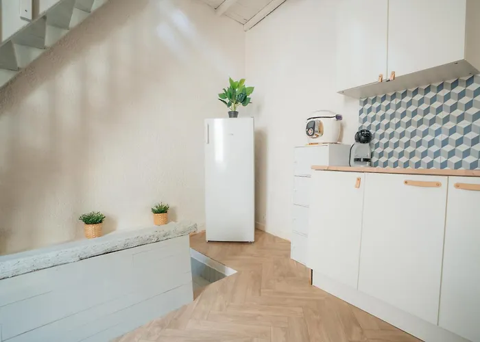 La Manil Yourhosthelper 아파트 Meynes