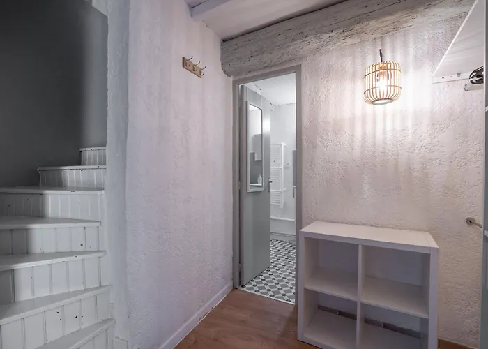 La Manil Yourhosthelper 아파트 Meynes